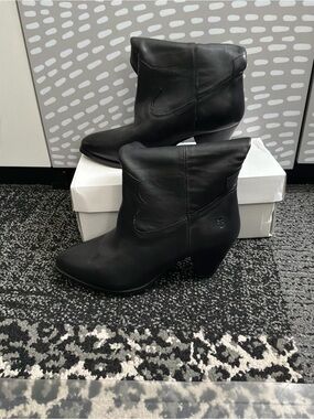 Frye Black Leather Western Ankle Booties NWT size 11